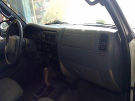 2000 TOYOTA TACOMA PRERUNNER, WHITE, EXTD CAB, 3.4L, AT, 2WD. Z26499